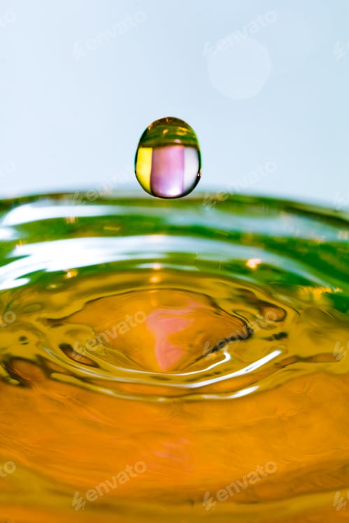 Preview: Colorful, Abstract Composition With Water And Water Drops