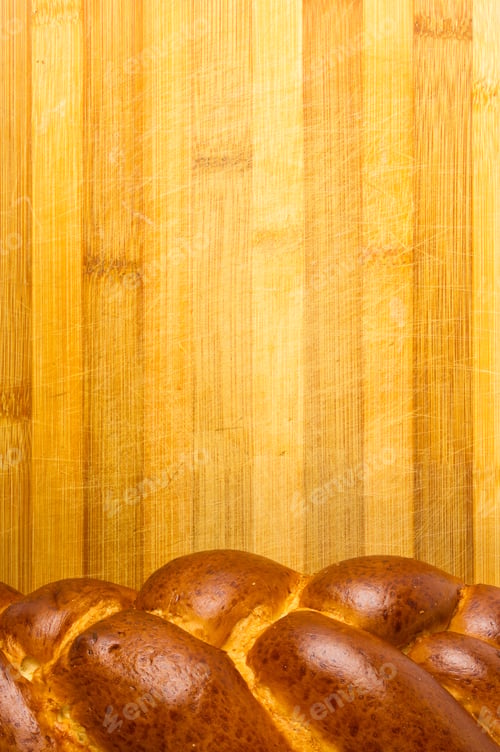 Preview: Chunks Large Braided Loaf On Wooden Background