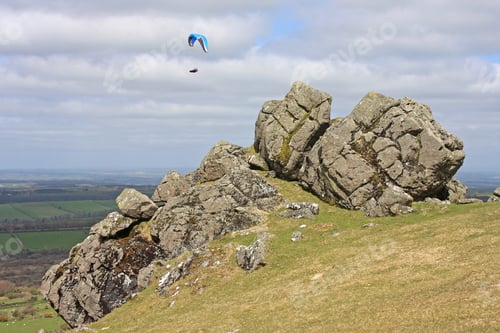 Preview: Paragliders