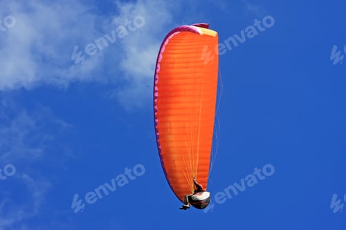 Preview: Paraglider Flying