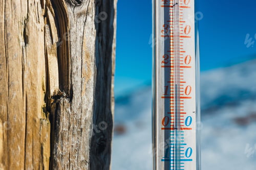Preview: Thermometer Strapped On A Post Outside In The Mountain, Shallow Depth Of Field