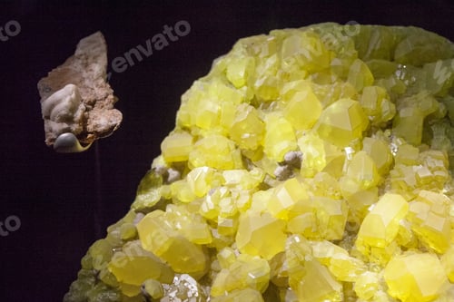 Vista previa: Beautiful Crystals, Minerals And Stones - Colors And Textures