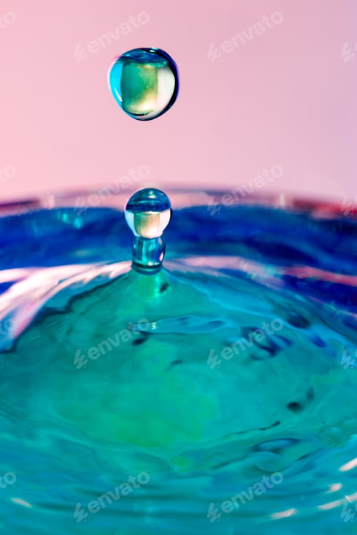 Preview: Colorful, Abstract Composition With Water And Water Drops