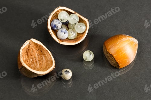 Preview: Hazelnut Shell With Small Gemstones