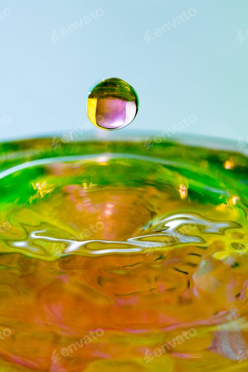 Preview: Colorful, Abstract Composition With Water And Water Drops