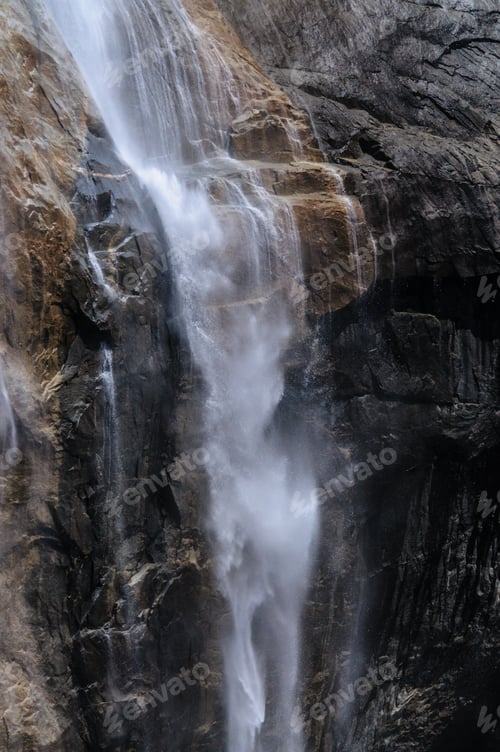 Preview: Detail Of Water From The Upper Yosemite Falls Pounding On The Rocks.