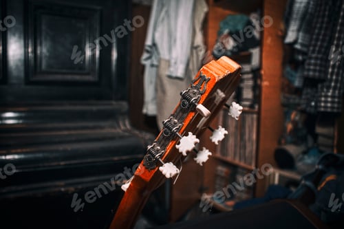Preview: Acoustic Guitar In The Room