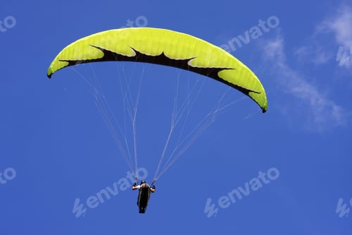 Preview: Paraglider