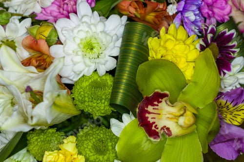 Preview: Beautiful Gift Bouquet Of Various Colorful Decorative Summer Flowers