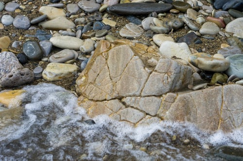 Preview: Pebble Stones On The Sea Beach, The Rolling Waves Of The Sea With Foam