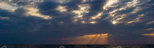 Preview: Summer Sea Sunset, The Sun, Waves And Clouds, Beautiful Dramatic Lighting