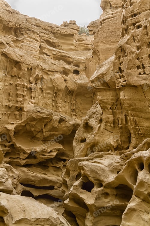 Vorschau: Chahkooh Stars Valley. Insel Qeshm, Iran. Fotografiert während eines sanften Sandsturms
.