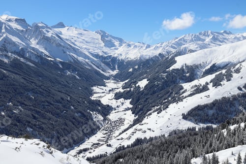 Preview: Austria Mountains Winter Wonderland - Mayrhofen Ski Resort In Tyrol. Austrian Central Alps.