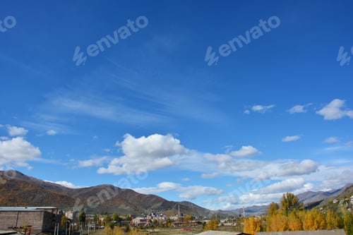 Vorschau: Herbstlandschaft mit Dramatisch Wolken