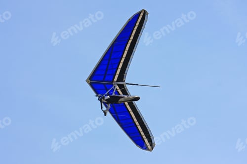 Preview: Hang Glider Flying