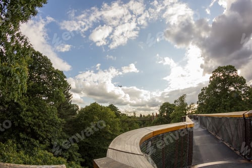 Preview: Impressive Tree House In Royal Kew Gardens, London, Uk