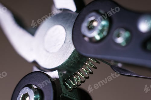 Preview: Elements Small Foldable Steel Multitool, Close Up, Macro