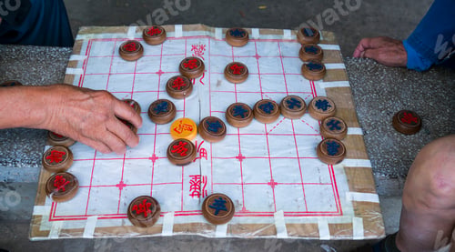 Preview: Playing Xiangqi, Also Called Chinese Chess, In Green Lake Park Of Kunming City Of Yunnan Province