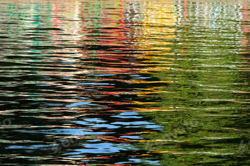 Preview: Water Surface With Reflection