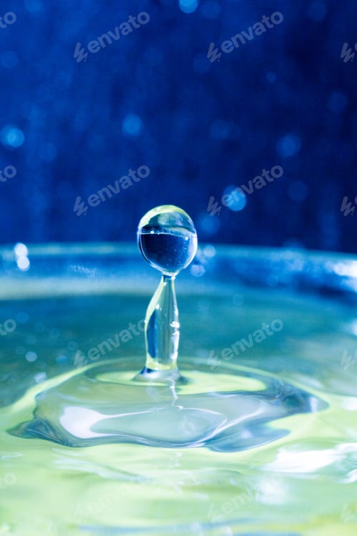 Preview: Colorful, Abstract Composition With Water And Water Drops
