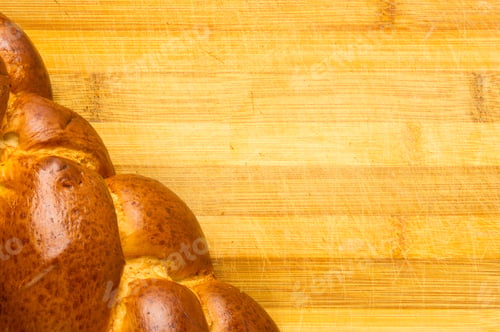 Preview: Chunks Large Braided Loaf On Wooden Background