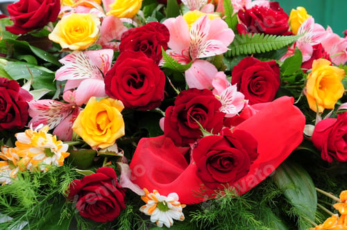 Preview: Beautiful Floral Arrangement