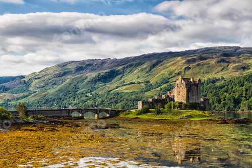 Preview: Eilean Donan Castle, Loch Duid, Highlands, Scotland, United Kingdom