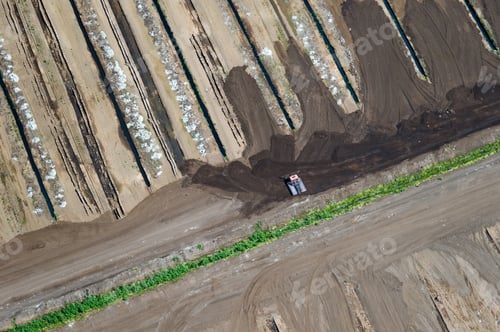 Preview: Aerial View Over Turf Yield