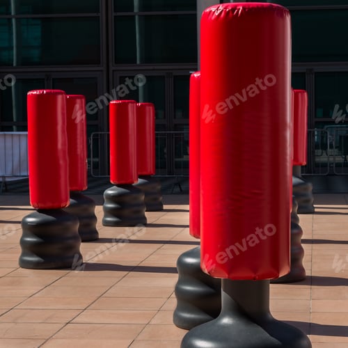 Preview: Group Of Red Punching Bag For Kickboxing And Fitness Exercise