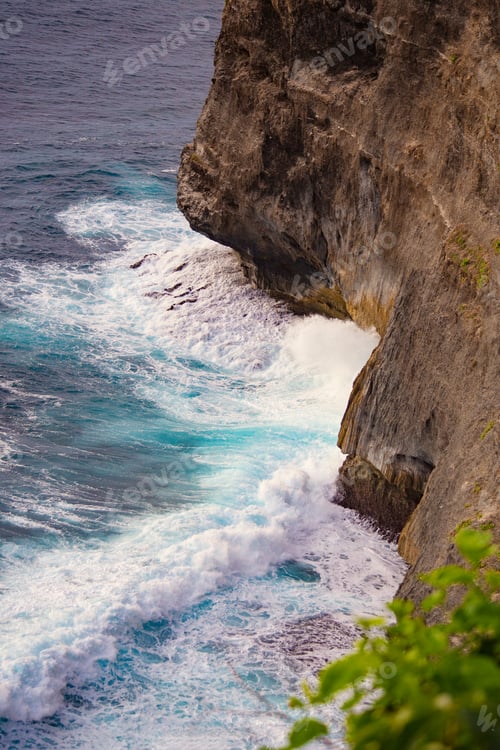 Preview: Uluwatu Cliff, Big Waves Ocean View From Uluwatu Viewpoint, Bali, Indonesia