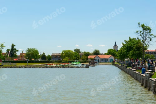 Preview: Several Rowing Boats Are Waiting For Their Customers On Shore Of The Neusiedlersee Lake In Austria.
