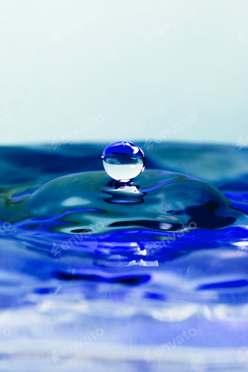 Preview: Colorful, Abstract Composition With Water And Water Drops