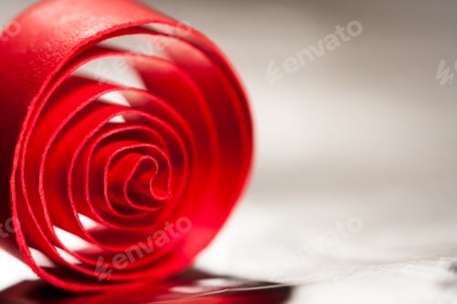 Preview: Macro, Abstract, Background Picture Of Red Paper Spirals With Reflections