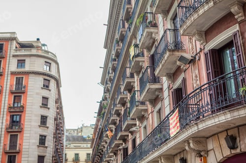 Preview: House With Open Balcony In Catalunya