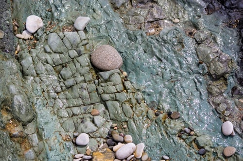 Preview: Pebble Stones On The Sea Beach, The Rolling Waves Of The Sea With Foam