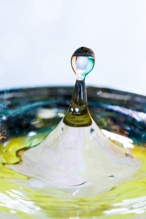 Preview: Colorful, Abstract Composition With Water And Water Drops
