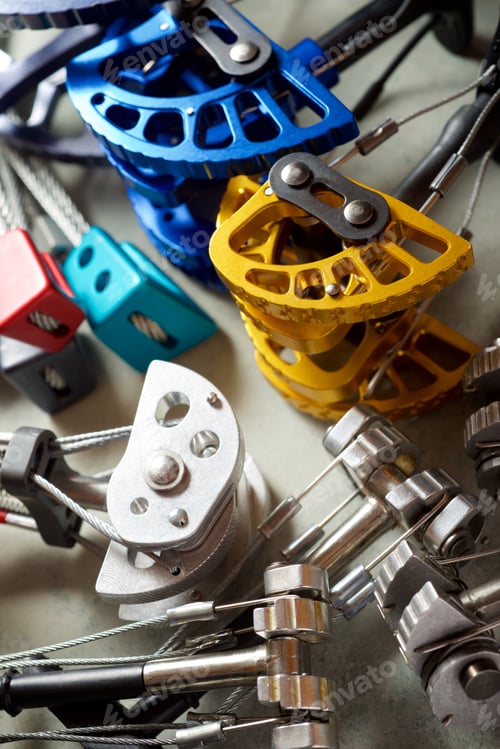 Preview: Climbing Cams Used In Climbing On A Table.