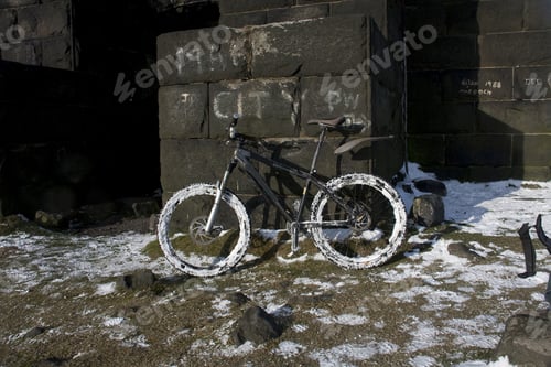 Preview: Mountain Bike In The Snow At Stoodley Pike