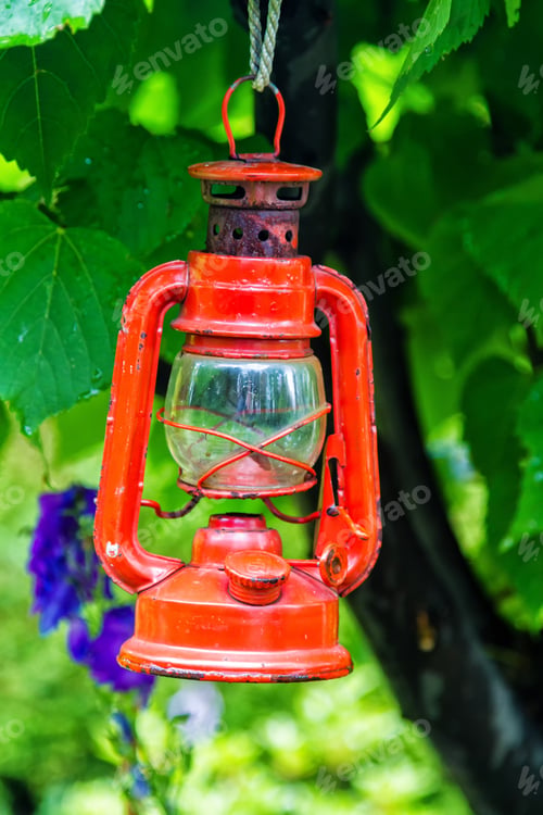 Preview: Traditional Old Vintage Kerosene Lamp