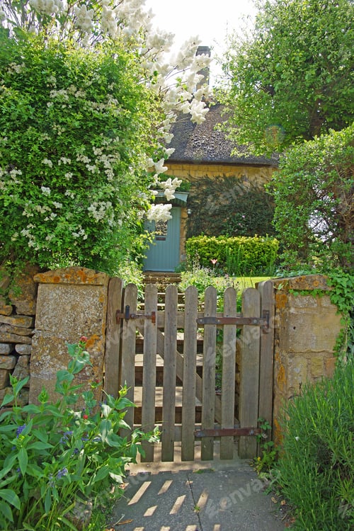 Preview: Wooden Gate Leading Onto A Garden In The Cotswolds, Gloucestershire, Uk