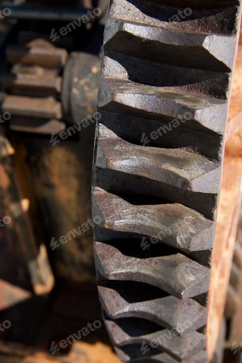 Preview: Gear Of The Gate Of A Hydroelectric Dam In The Pyrenees, Baqhimana Lake, Aragon In Spain.