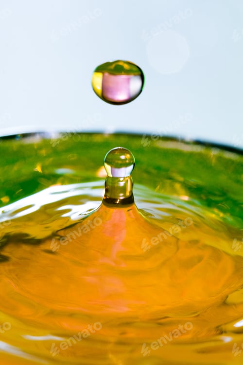 Preview: Colorful, Abstract Composition With Water And Water Drops
