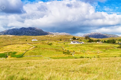 Preview: Scenic Inagh Valley During Long Days Of Irish Summer. Beautiful Landscape Of Surrounding Mountains