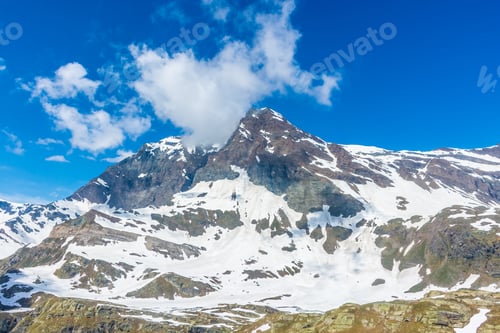 Preview: Alpine Landscape Of The Snowy Mountains Of The Border Between Italy And France