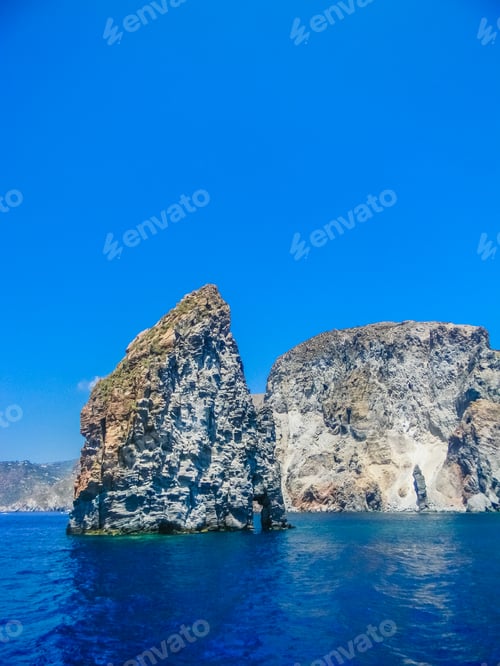 Preview: Beautiful Sea Stack In Lipari, Sicily