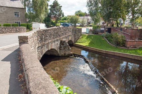 Preview: Eardisland Village And The Old Stone Bridge In Herefordshire, England In The Summertime.