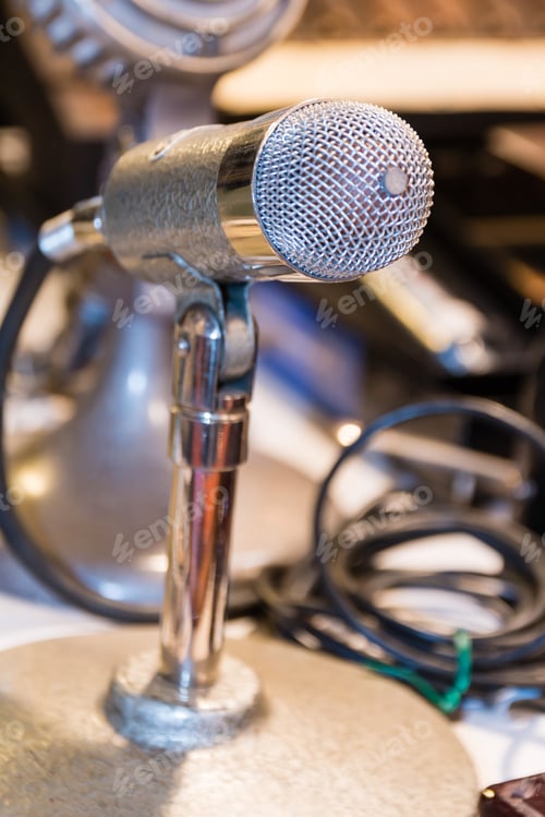 Preview: Professional Vintage And Silver Microphone; Retro Style