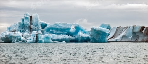 Vista previa: View Of Glacier In Iceland
