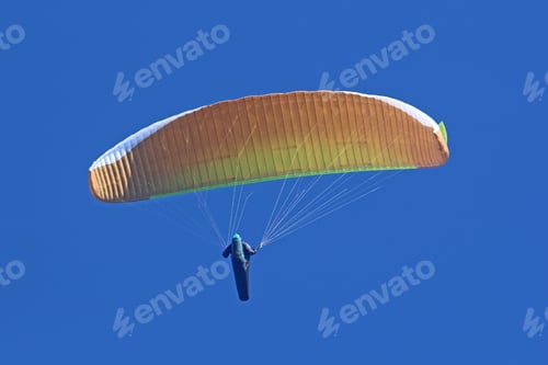 Preview: Paraglider Flying Wing