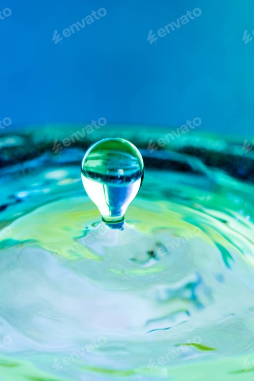 Preview: Colorful, Abstract Composition With Water And Water Drops